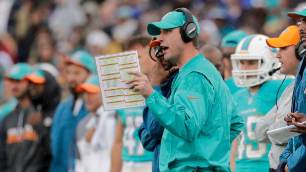 miami-dolphins-adam-gase-afc-east.jpg